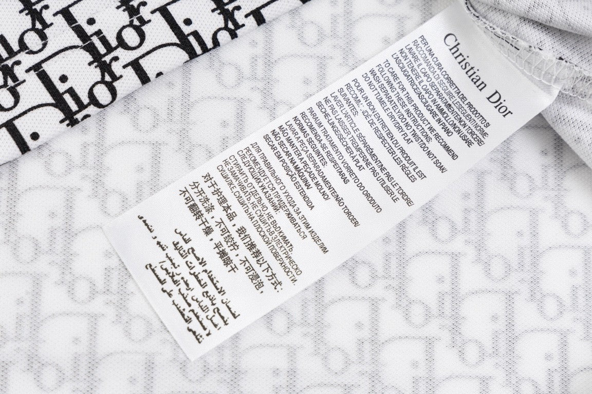 Printed T-Shirt: High-End Fashion Statement-1219