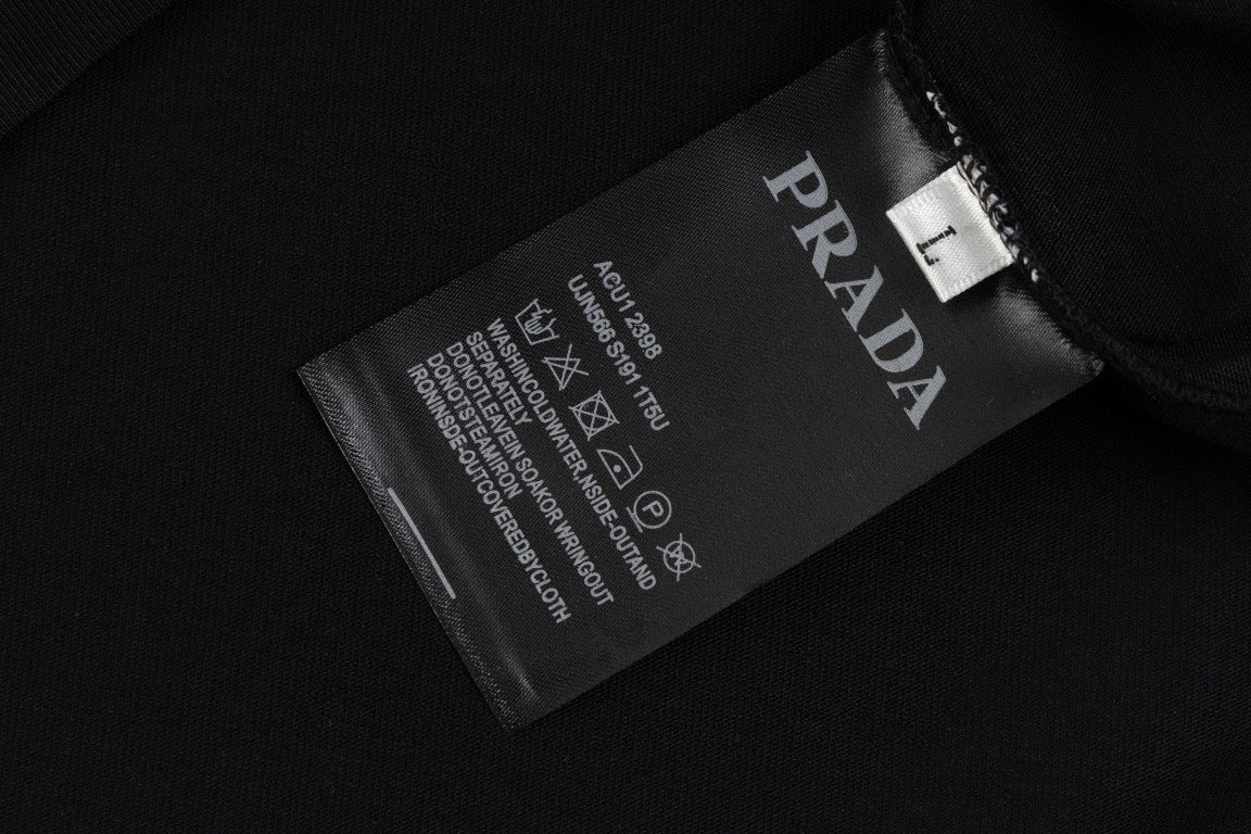 Printed T-Shirt: High-End Fashion Statement-1284