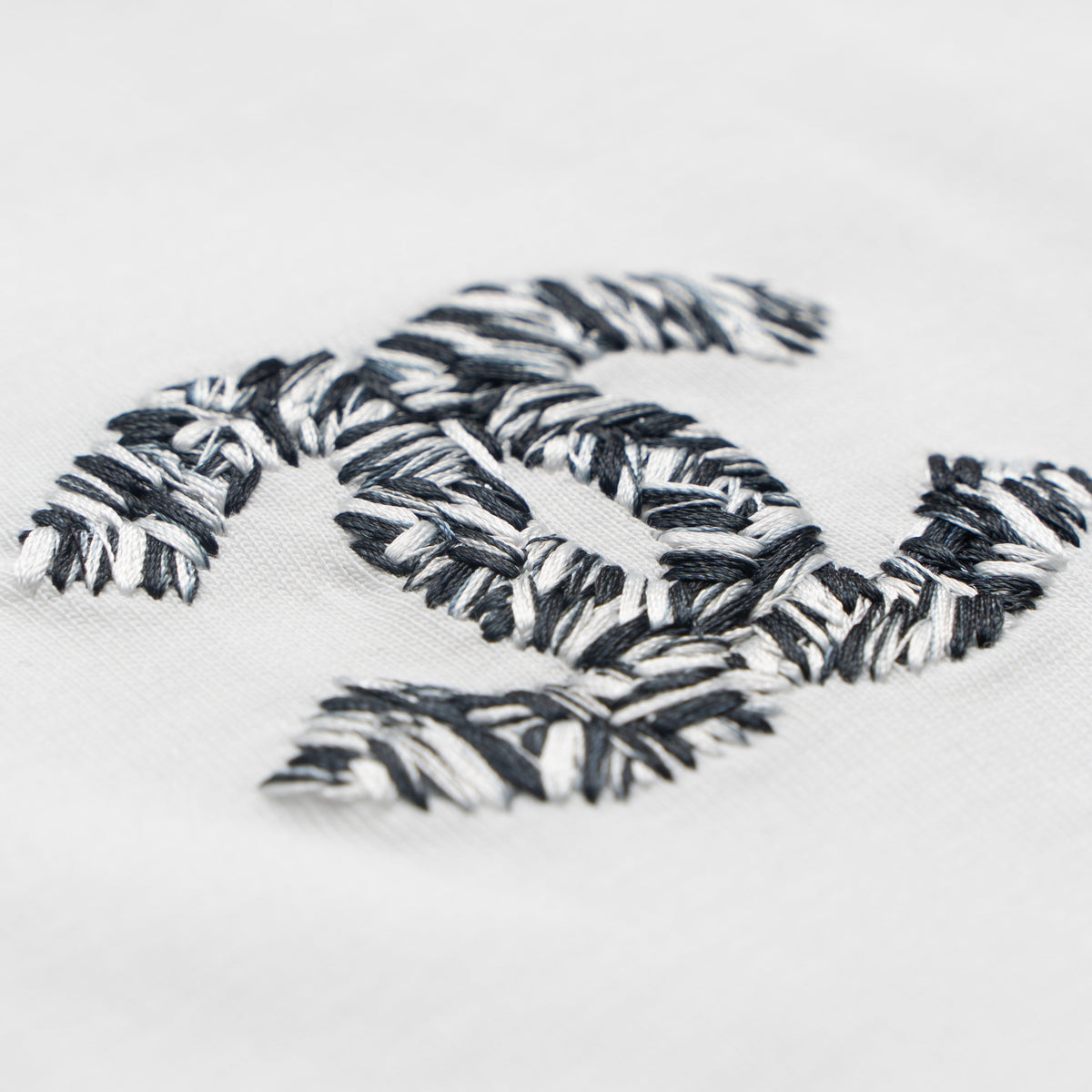 Printed T-Shirt: High-End Fashion Statement-1095