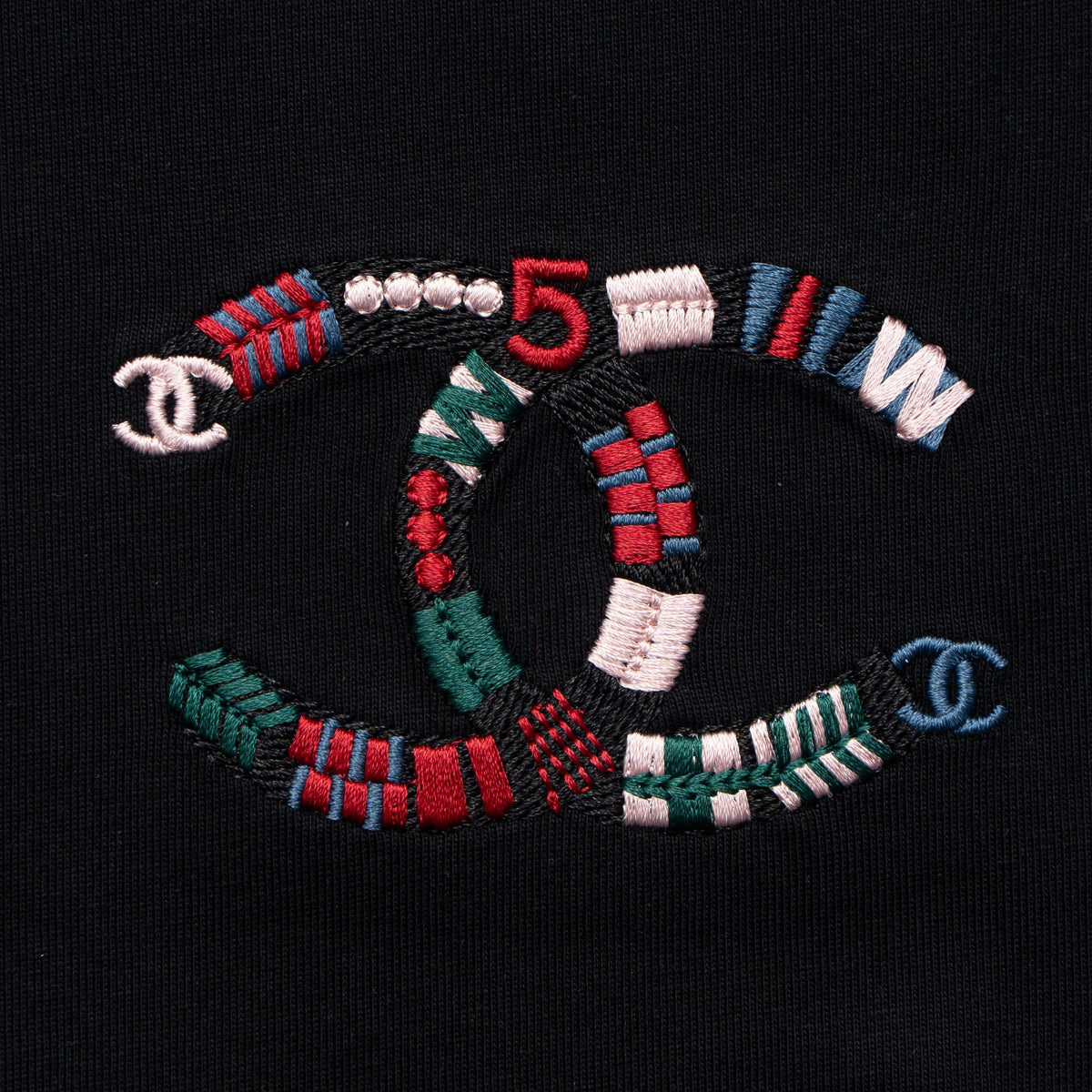 Printed T-Shirt: High-End Fashion Statement-1099