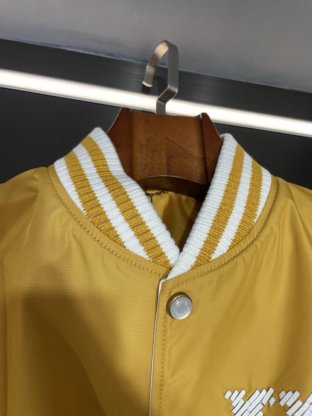 High-End Custom Jacket - 577