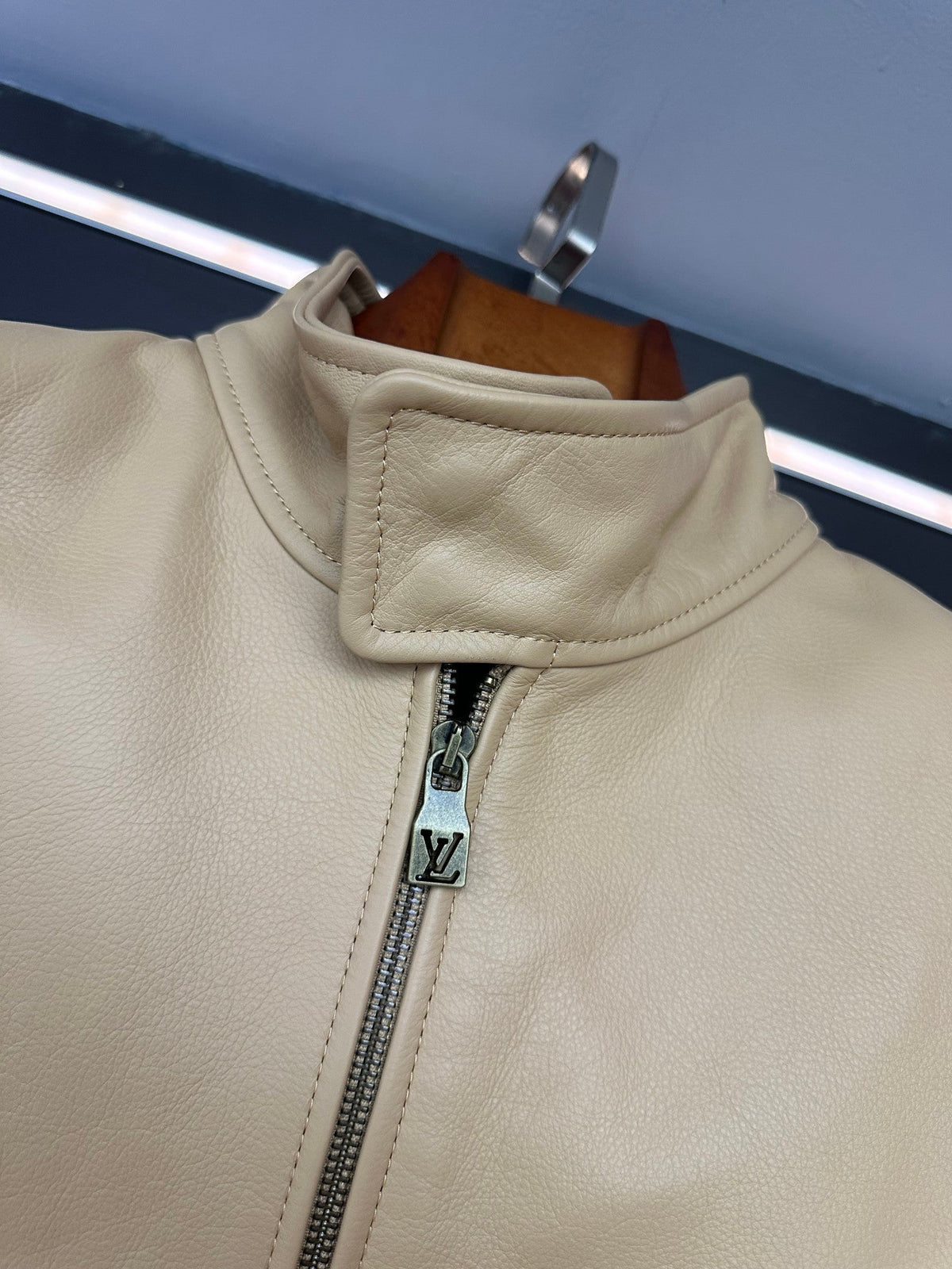 High-End Custom Jacket - 574