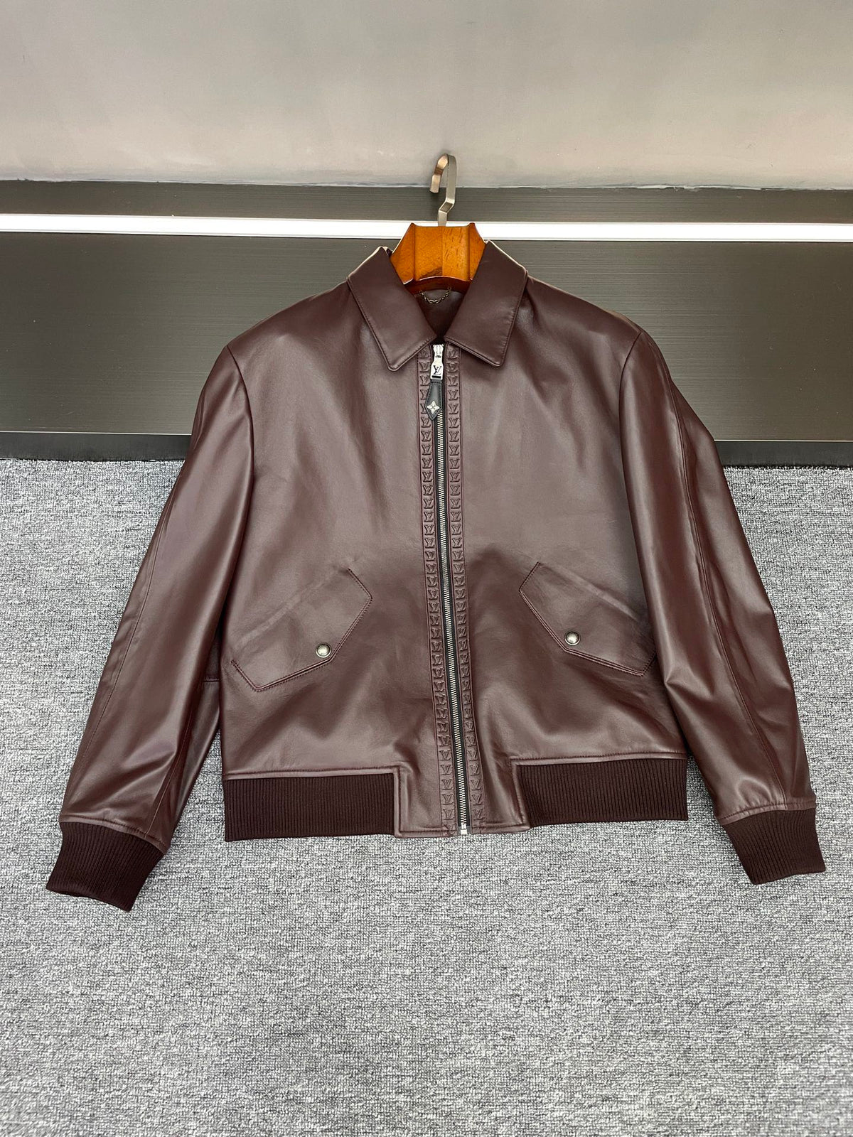 High-End Custom Jacket - 571