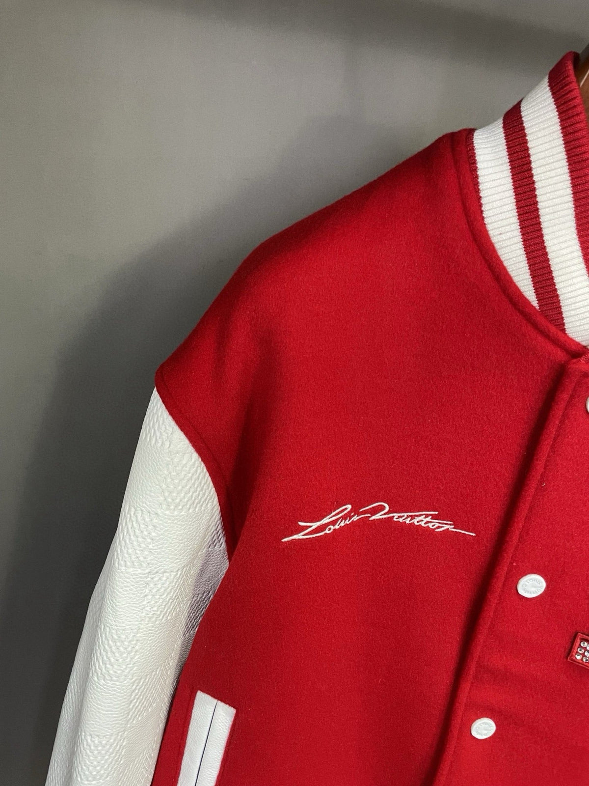 High-End Custom Jacket - 568