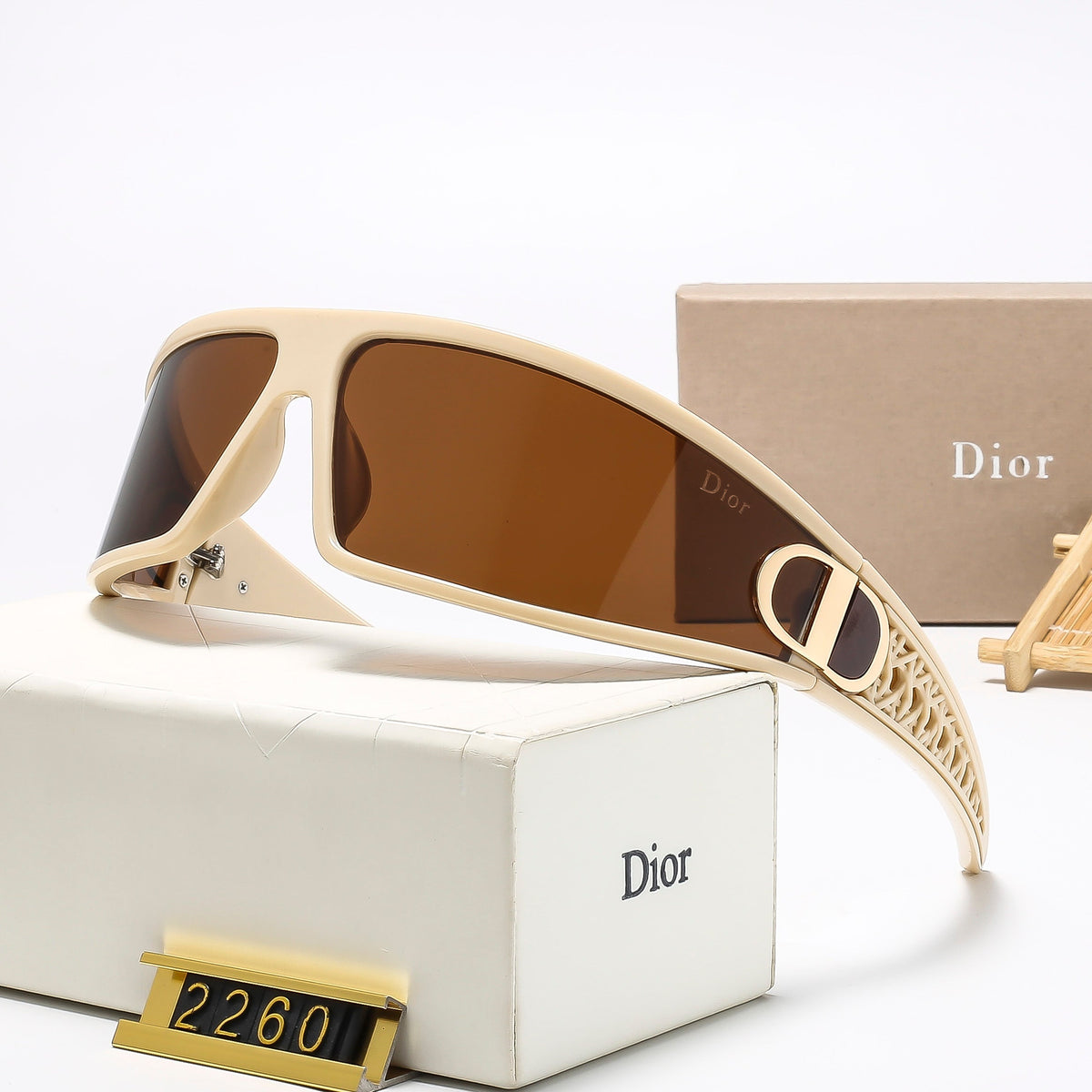 Fashion Eyewear: Elevate Your Style with Exquisite Craftsmanship-548