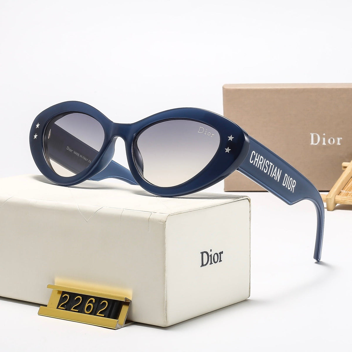 Fashion Eyewear: Elevate Your Style with Exquisite Craftsmanship-550