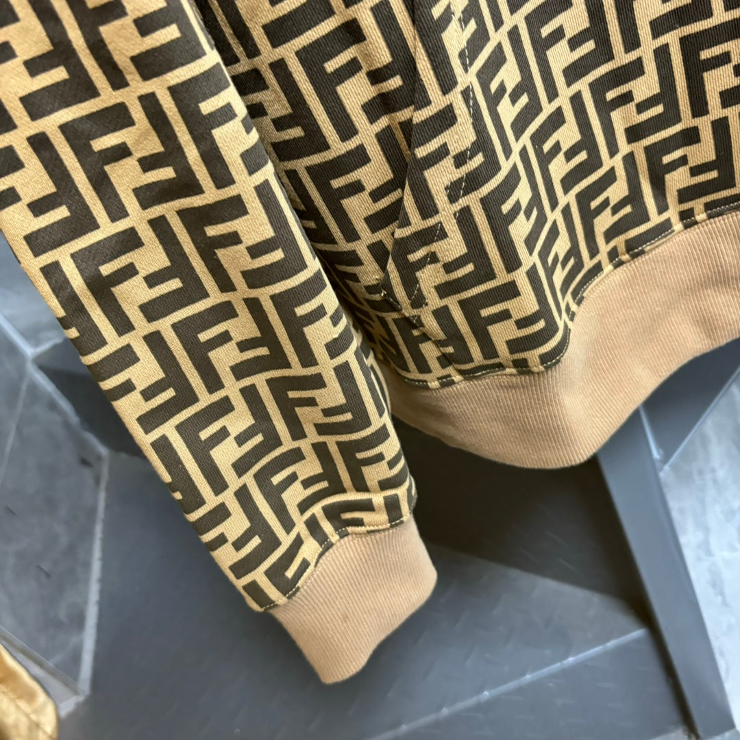 Classic Fit Hoodie-1007