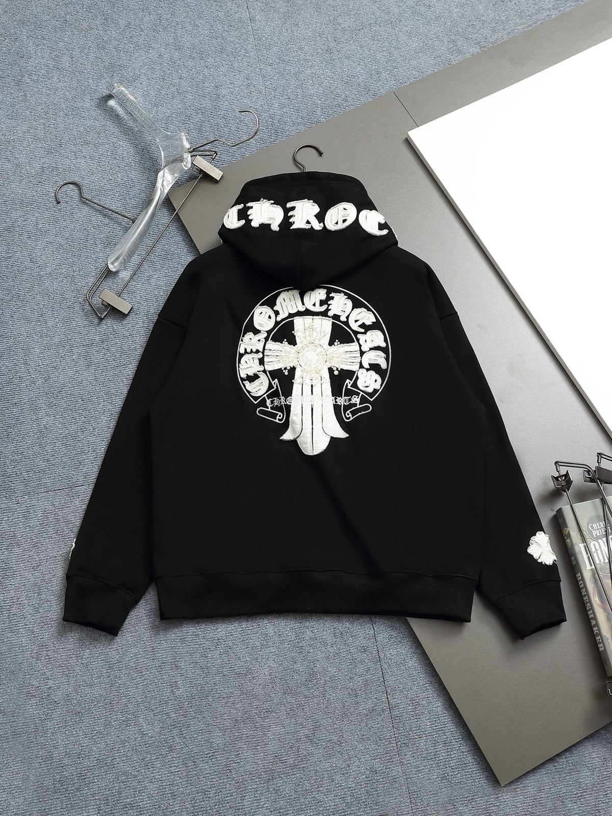 Classic Fit Hoodie-1008