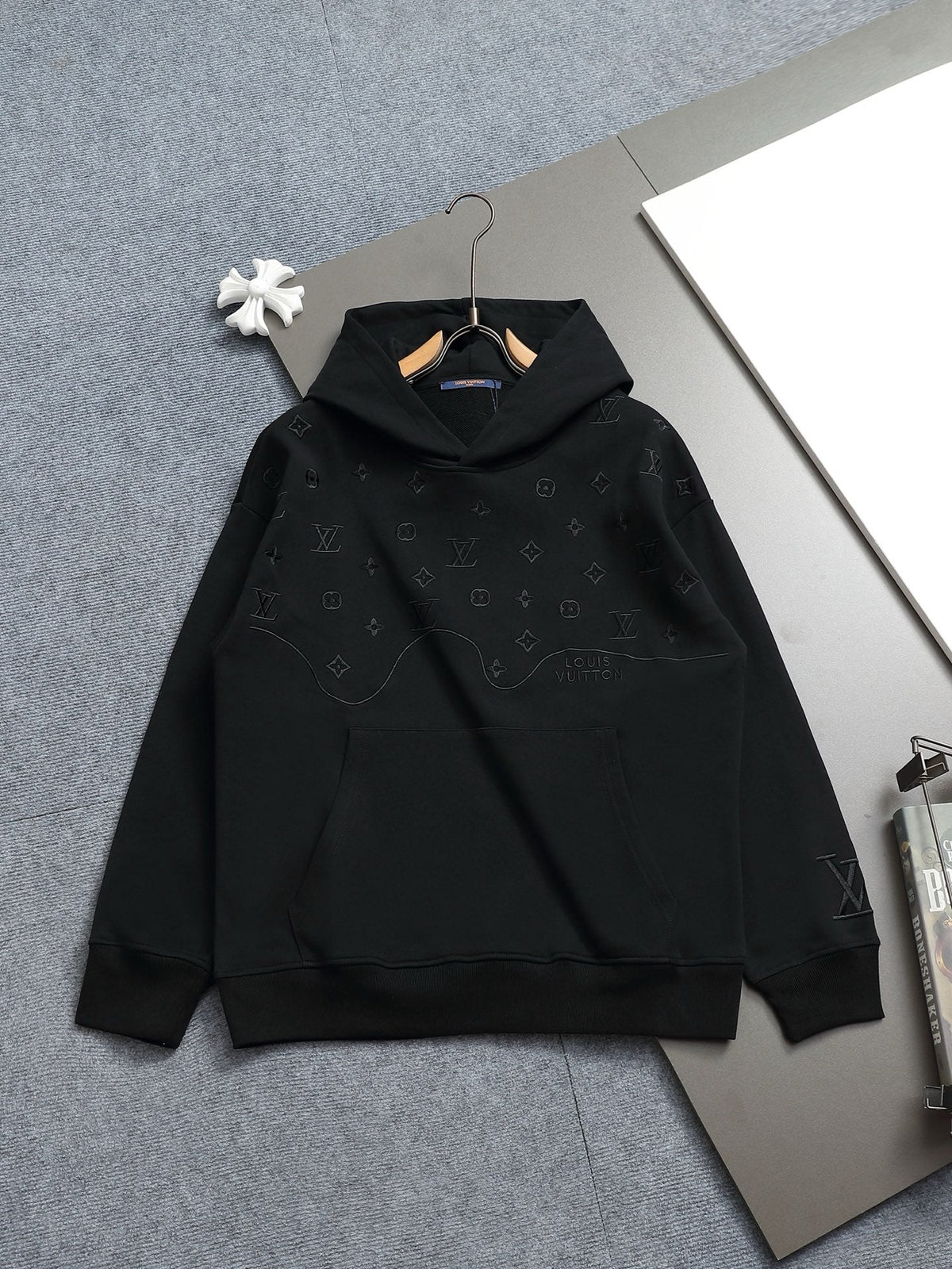 Classic Fit Hoodie-1011