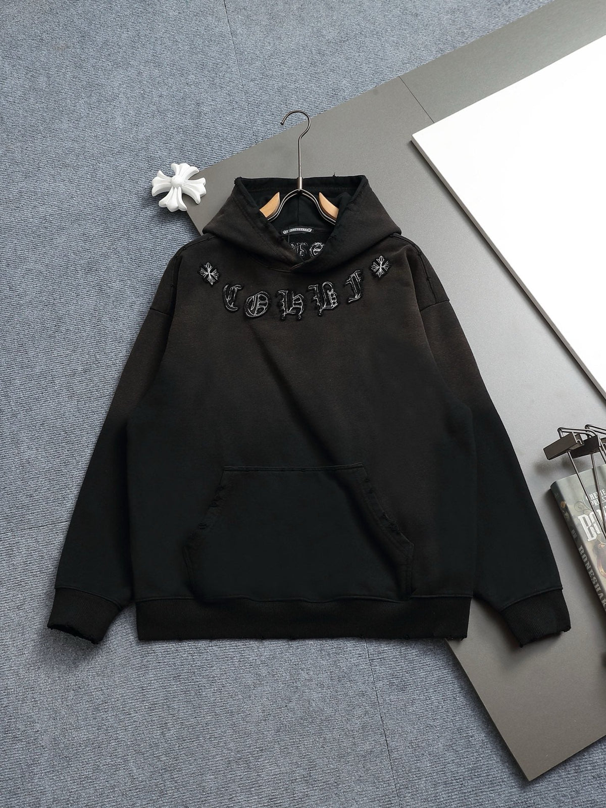 Classic Fit Hoodie-1016