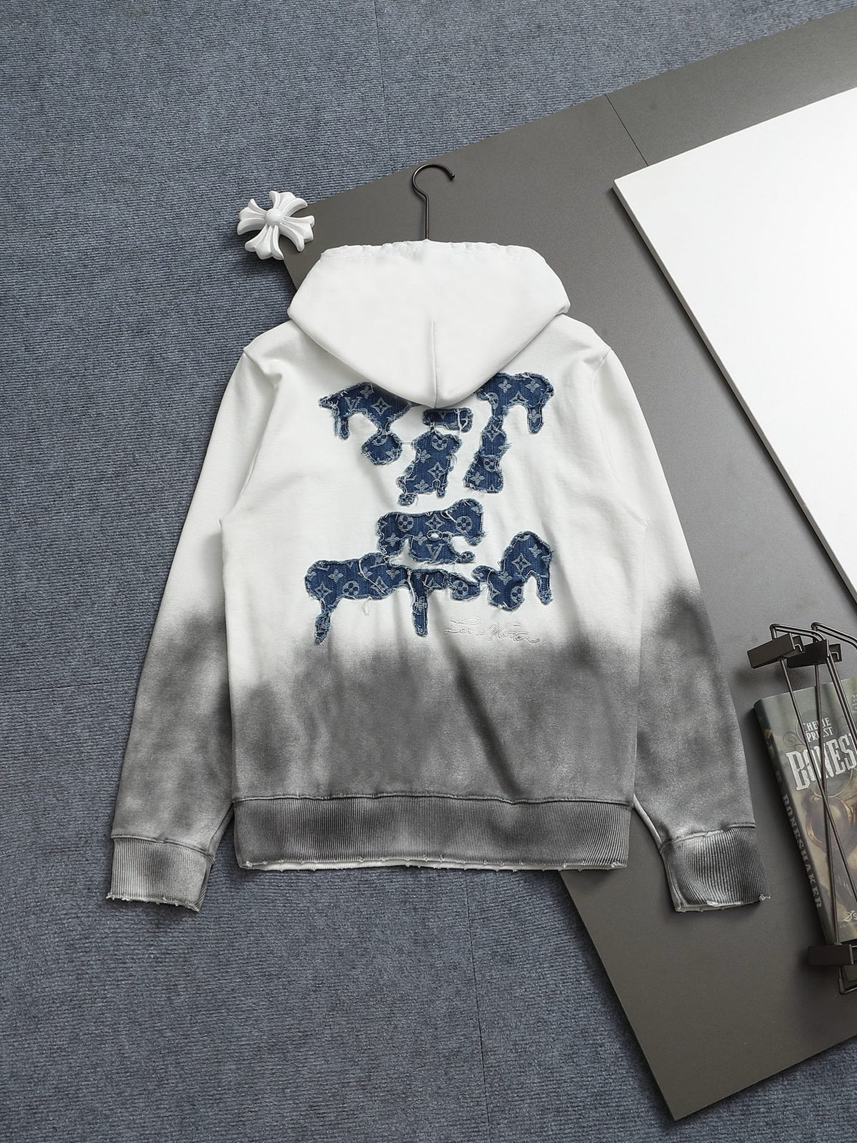 Classic Fit Hoodie-1019