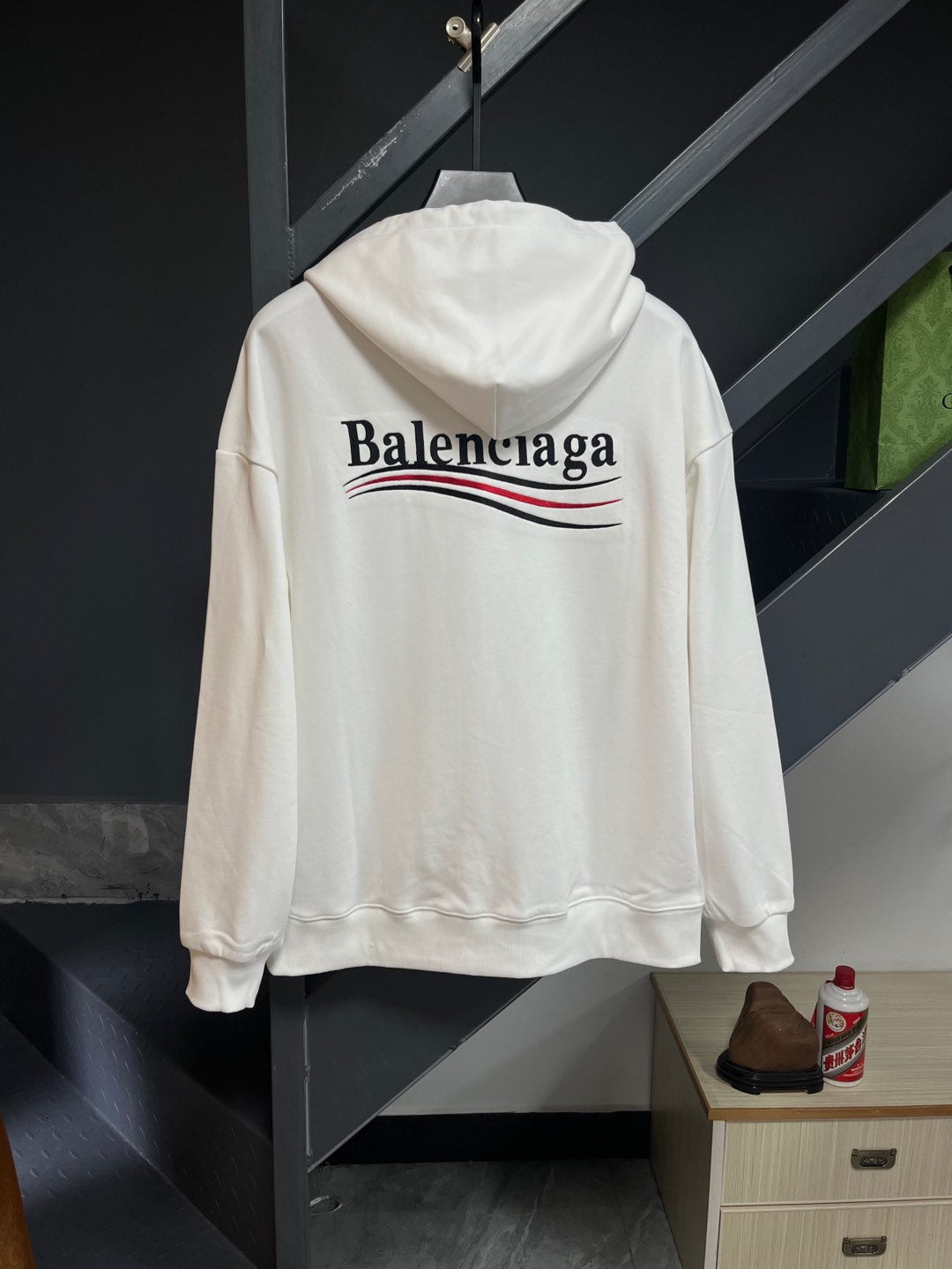 Classic Fit Hoodie-1023