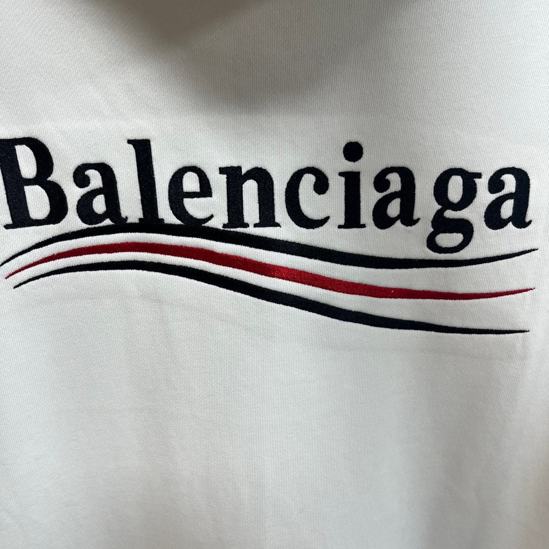 Classic Fit Hoodie-1023