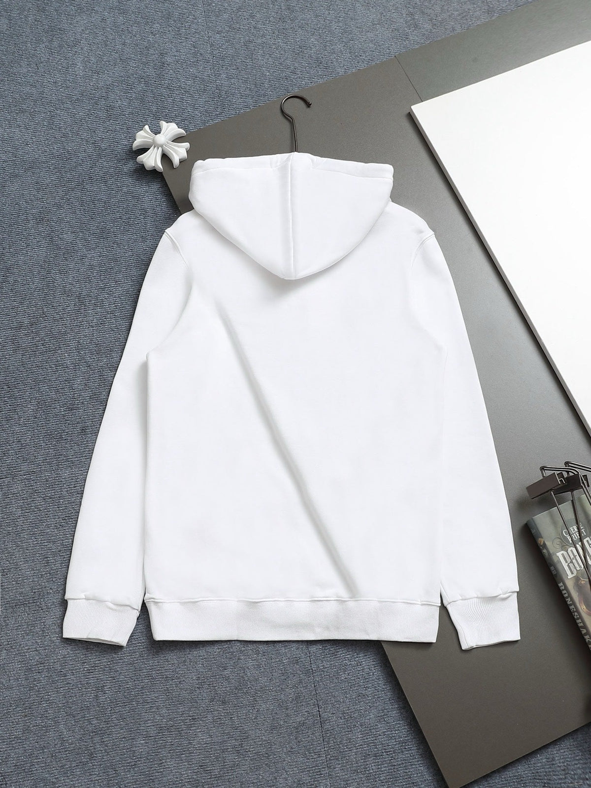 Classic Fit Hoodie-1025