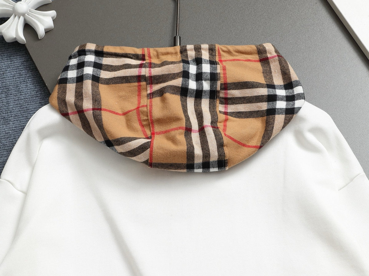 Classic Fit Hoodie-1030