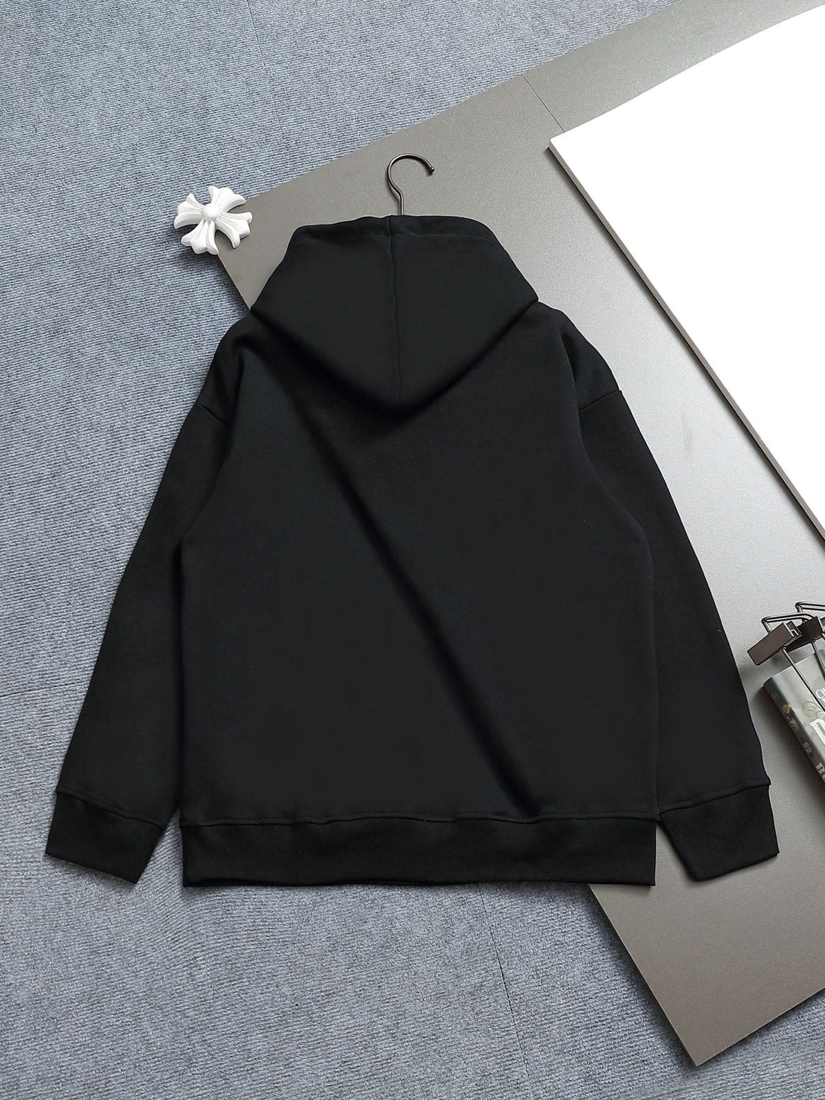 Classic Fit Hoodie-1028