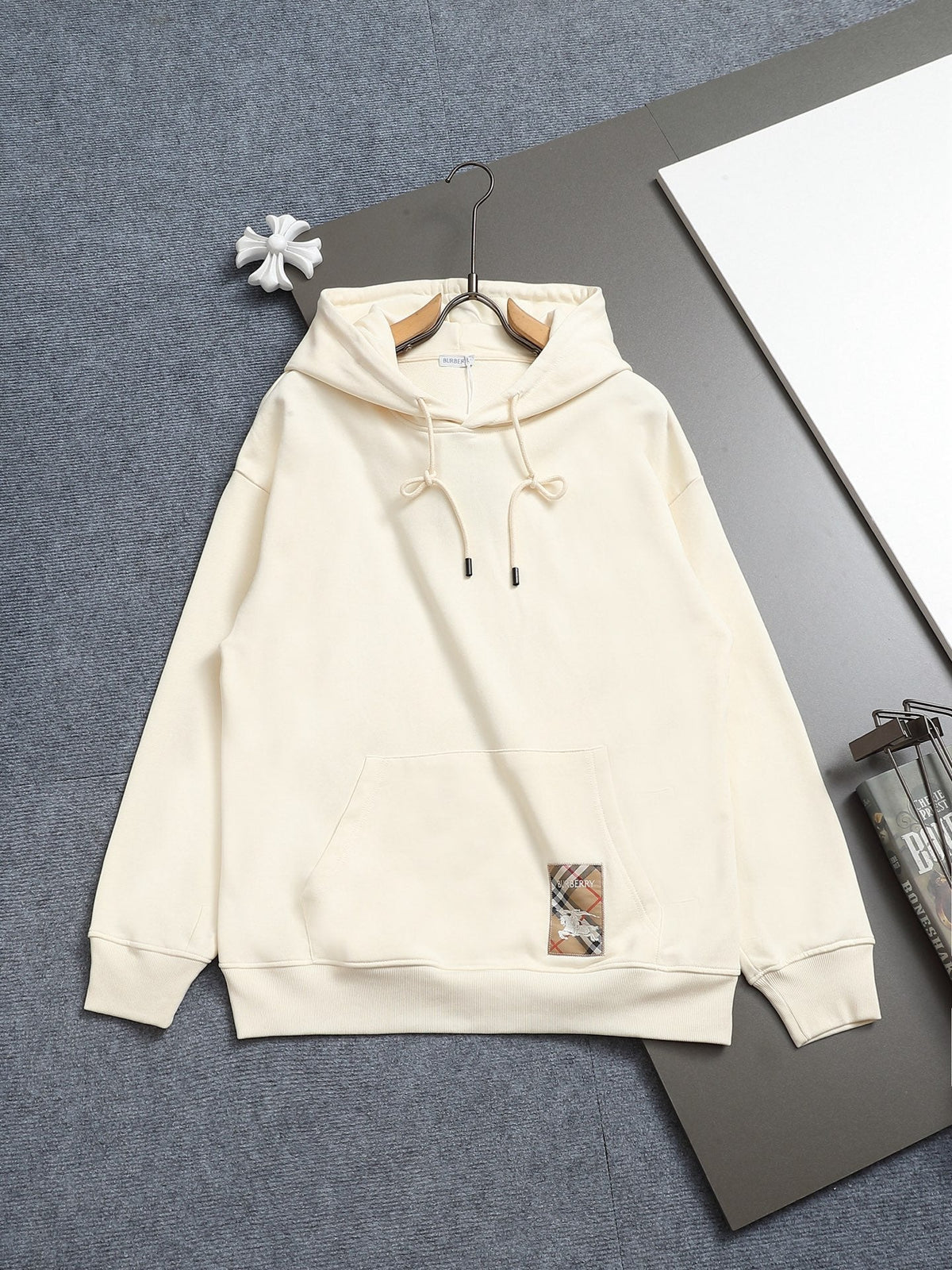 Classic Fit Hoodie-1027