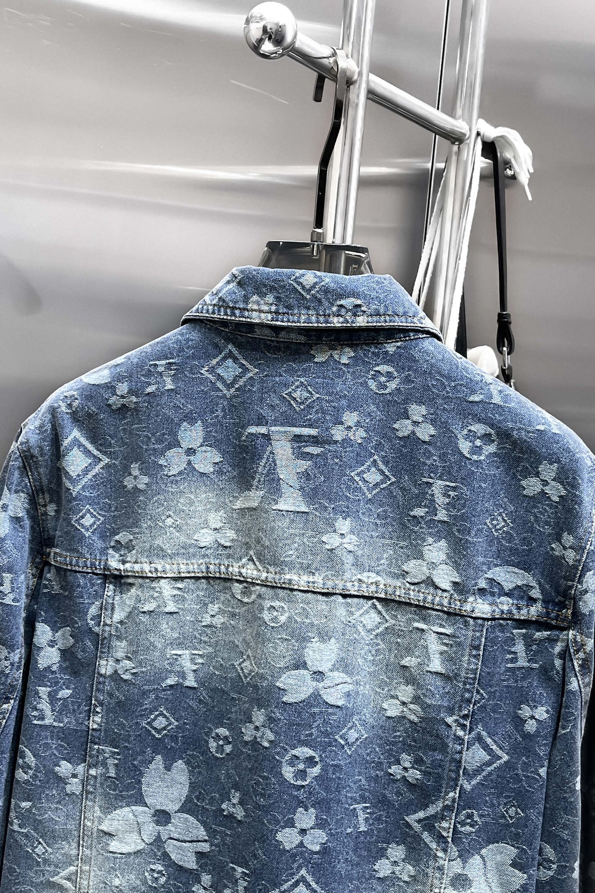 Chic Comfort Jacket-1025