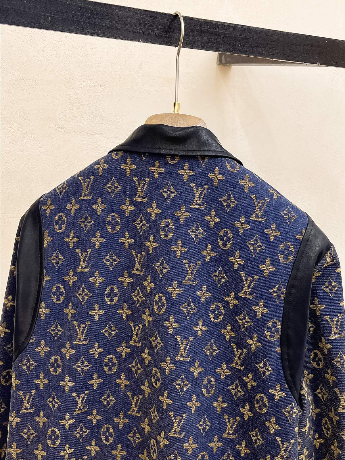 Chic Comfort Jacket-1041