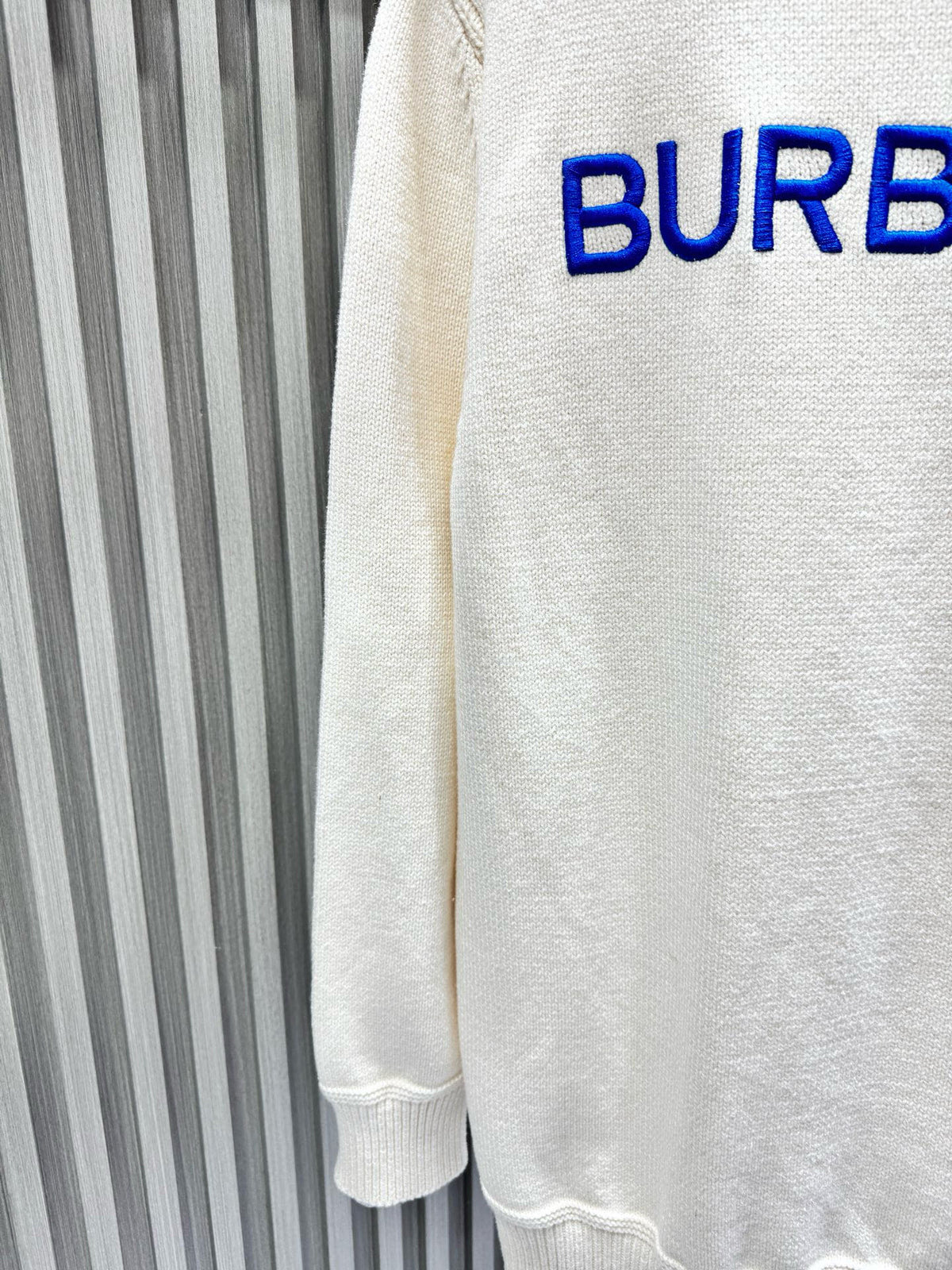 Classic Fashion Sweater-1086