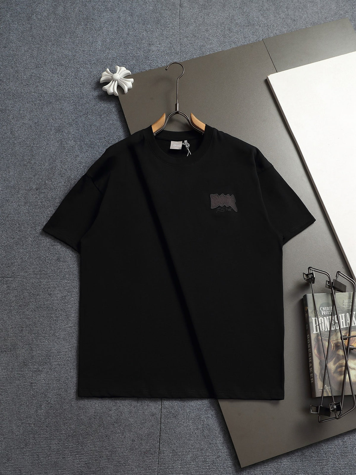 Classic T-shirt-570