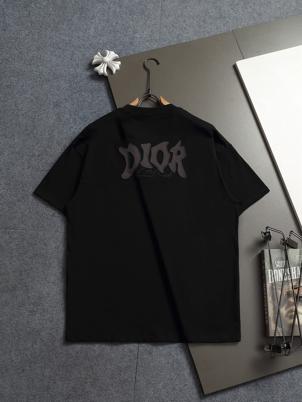 Classic T-shirt-570