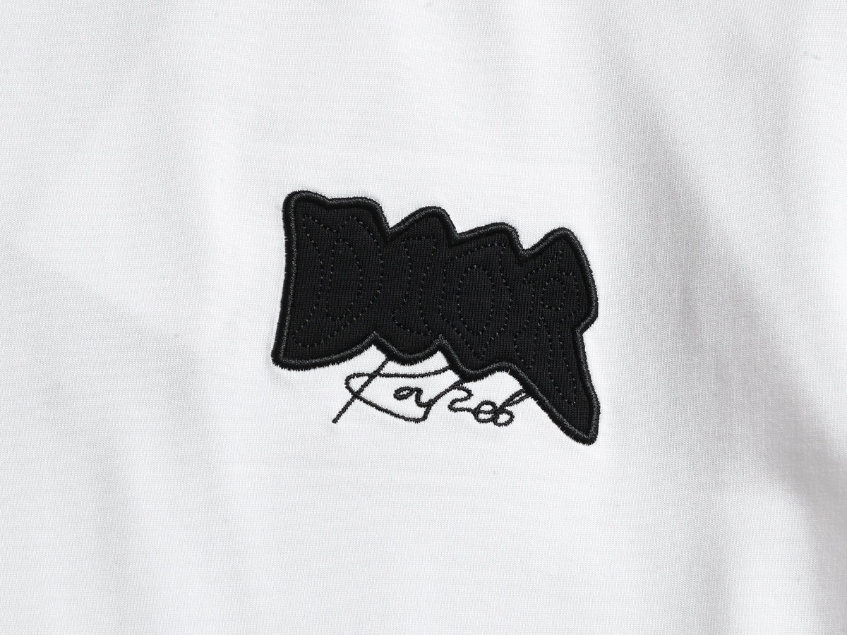 Classic T-shirt-570
