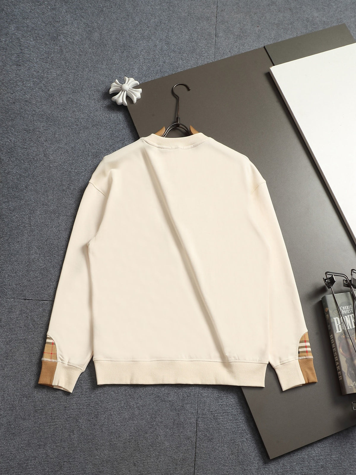 Classic Fashion Sweater-1185