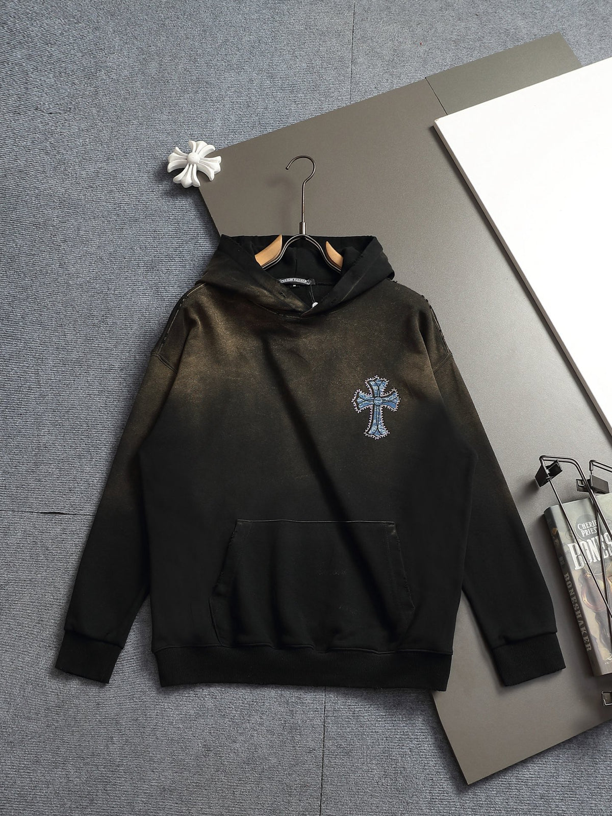 Classic Fit Hoodie-1109