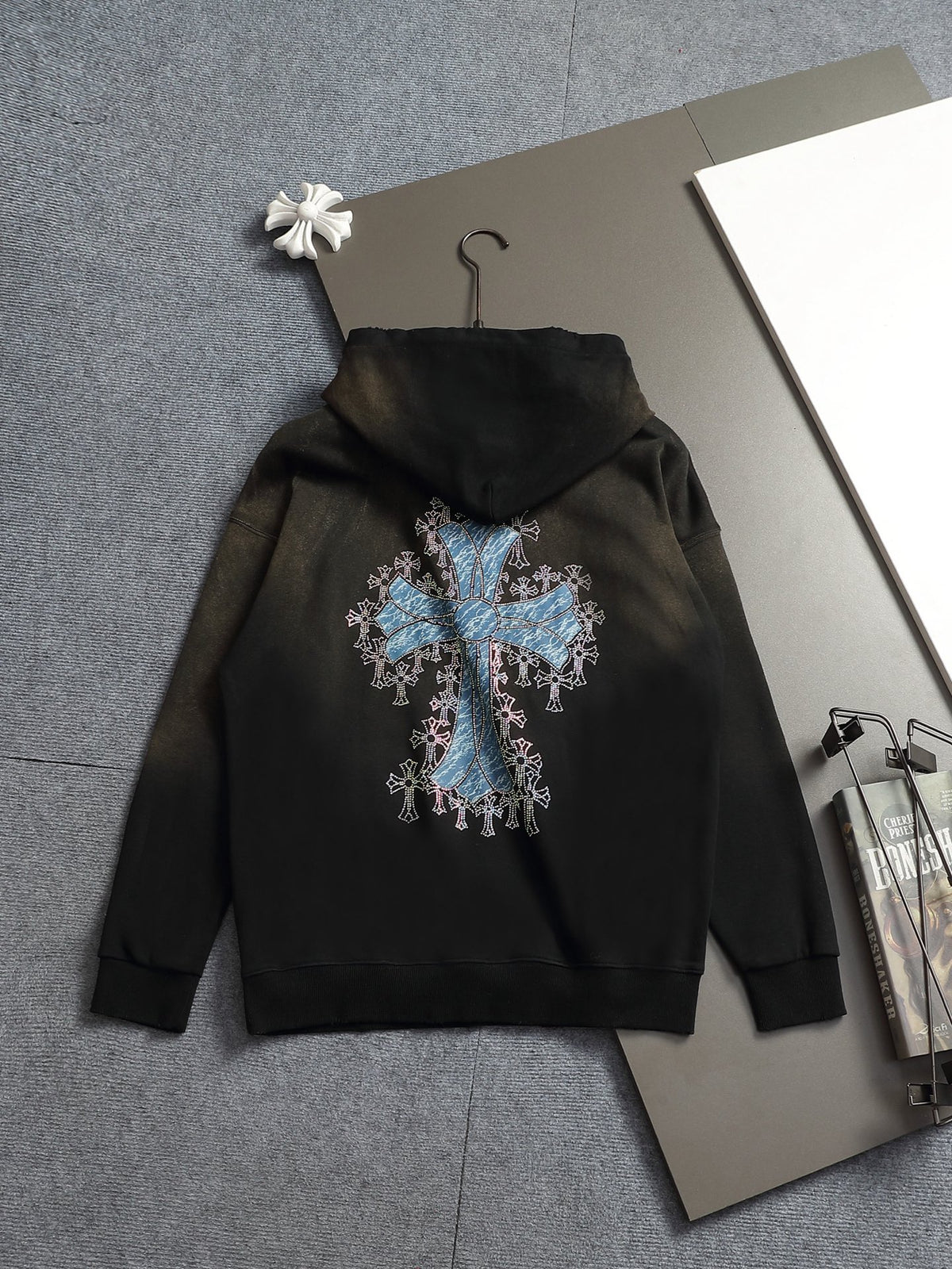 Classic Fit Hoodie-1109