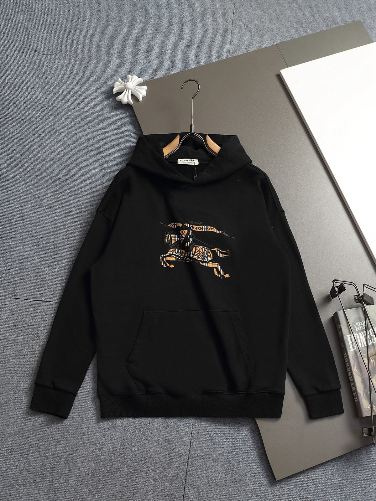 Classic Fit Hoodie-1111