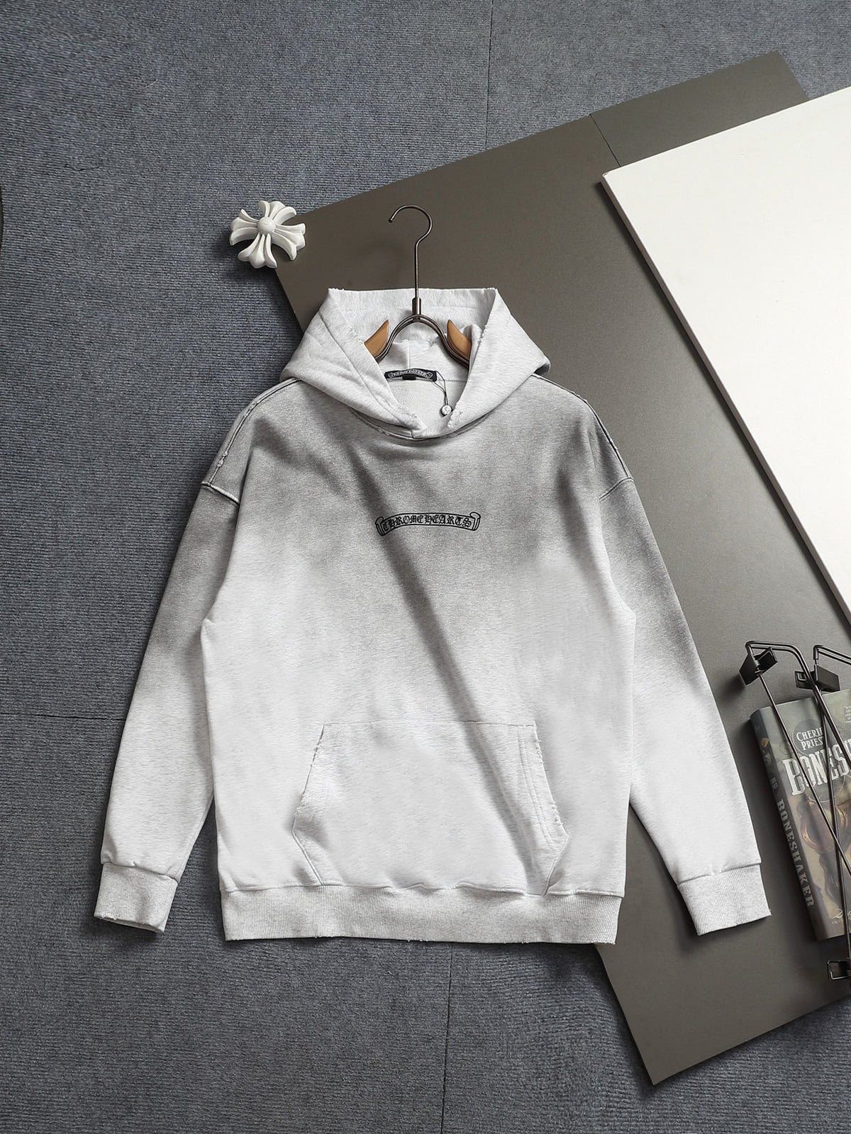 Classic Fit Hoodie-1112