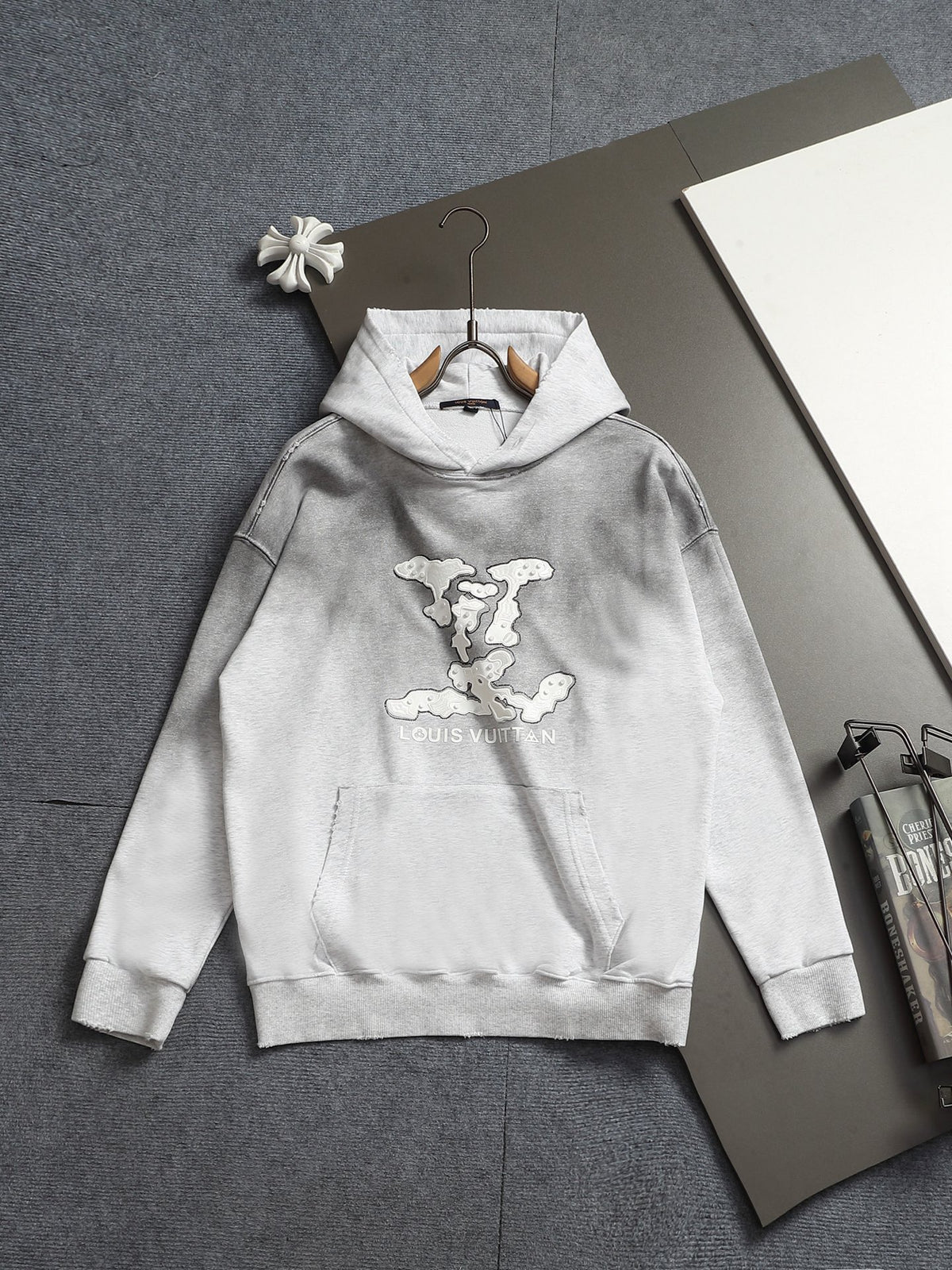 Classic Fit Hoodie-1114