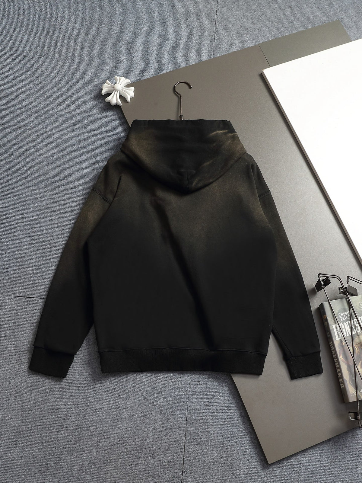 Classic Fit Hoodie-1114