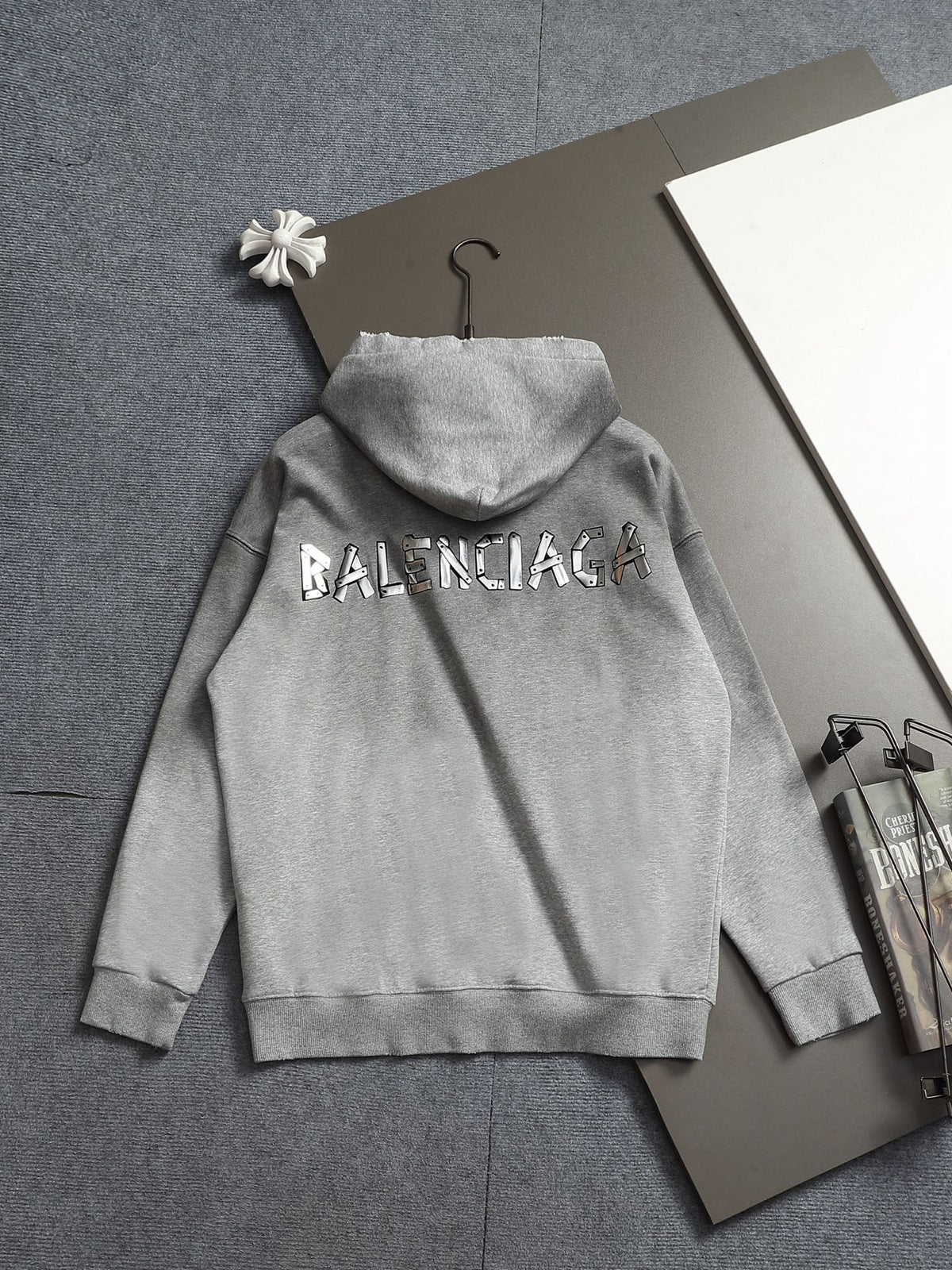 Classic Fit Hoodie-1116