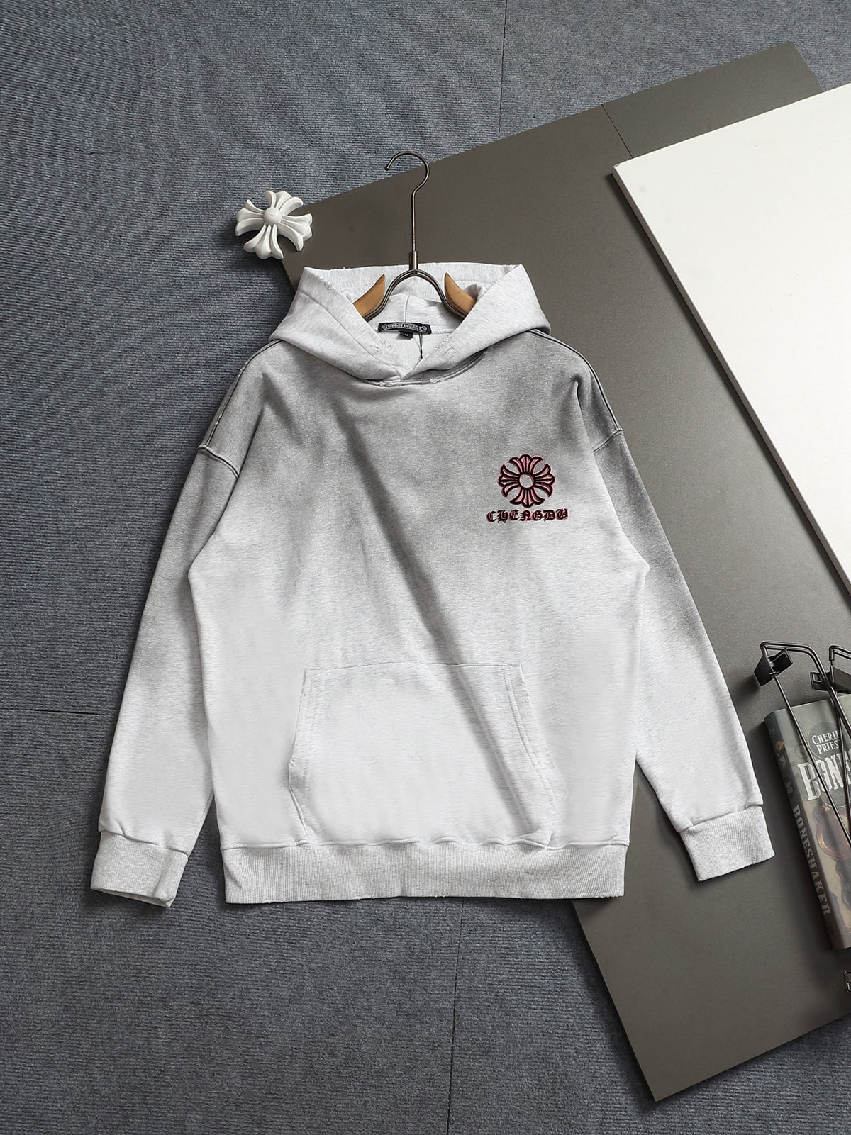Classic Fit Hoodie-1117