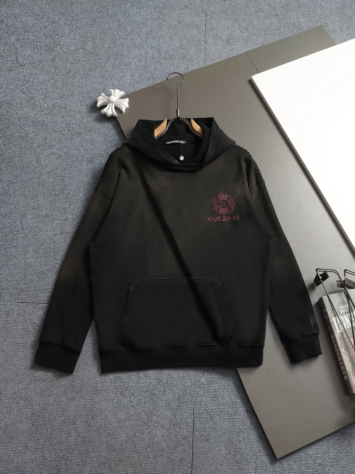 Classic Fit Hoodie-1117