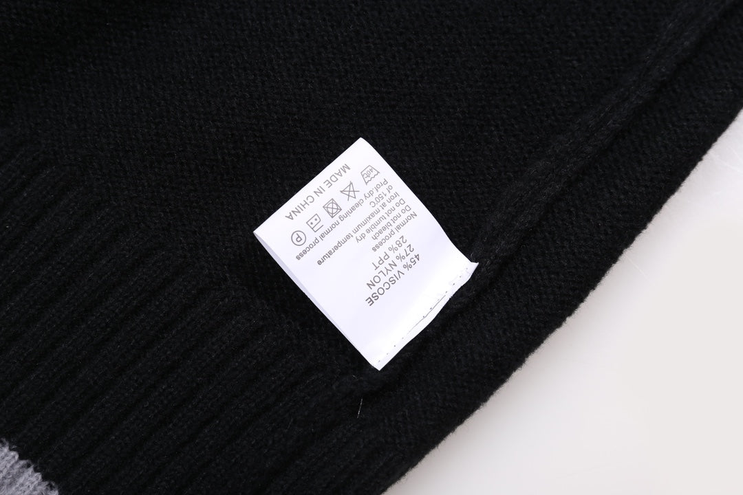 Classic Fashion Sweater-1409