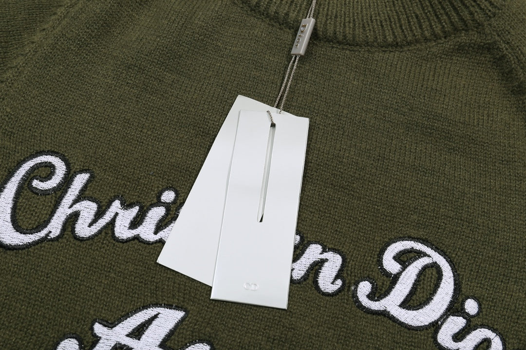 Classic Fashion Sweater-1410