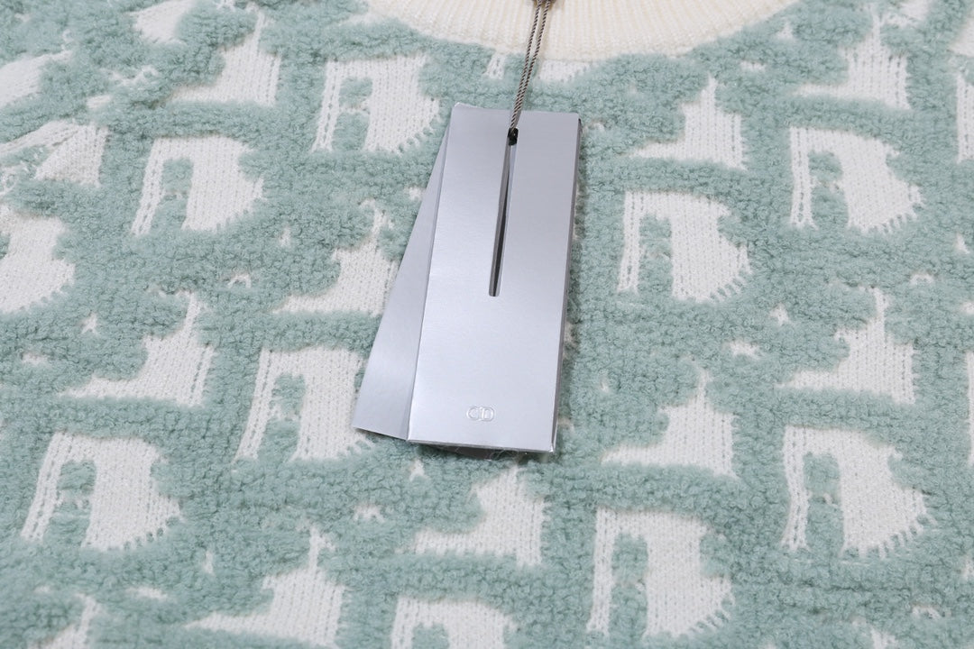 Classic Fashion Sweater-1420