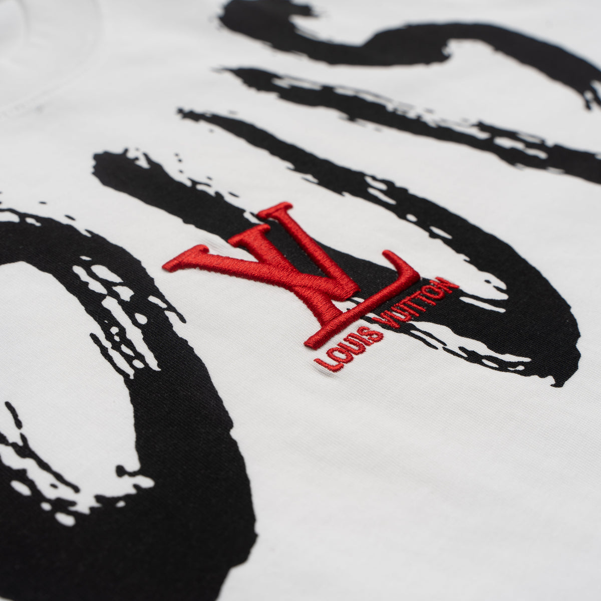 Printed T-Shirt: High-End Fashion Statement-1026