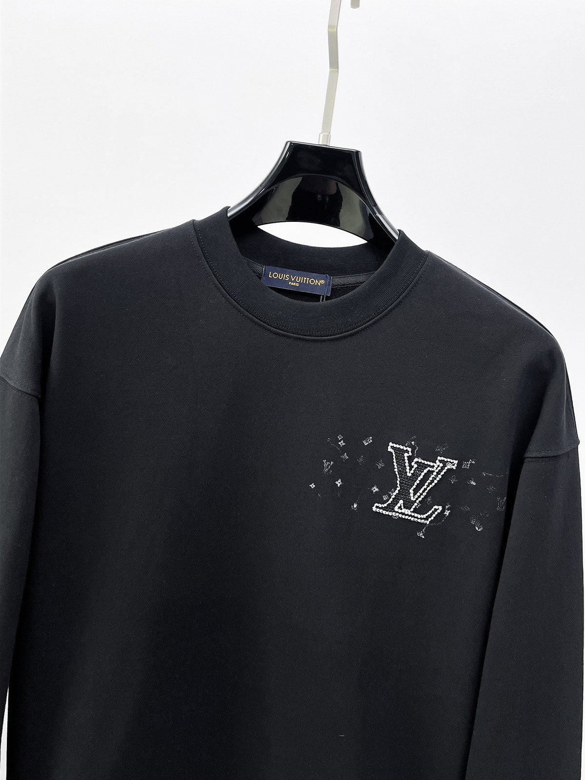 Classic Sweatshirt - 09