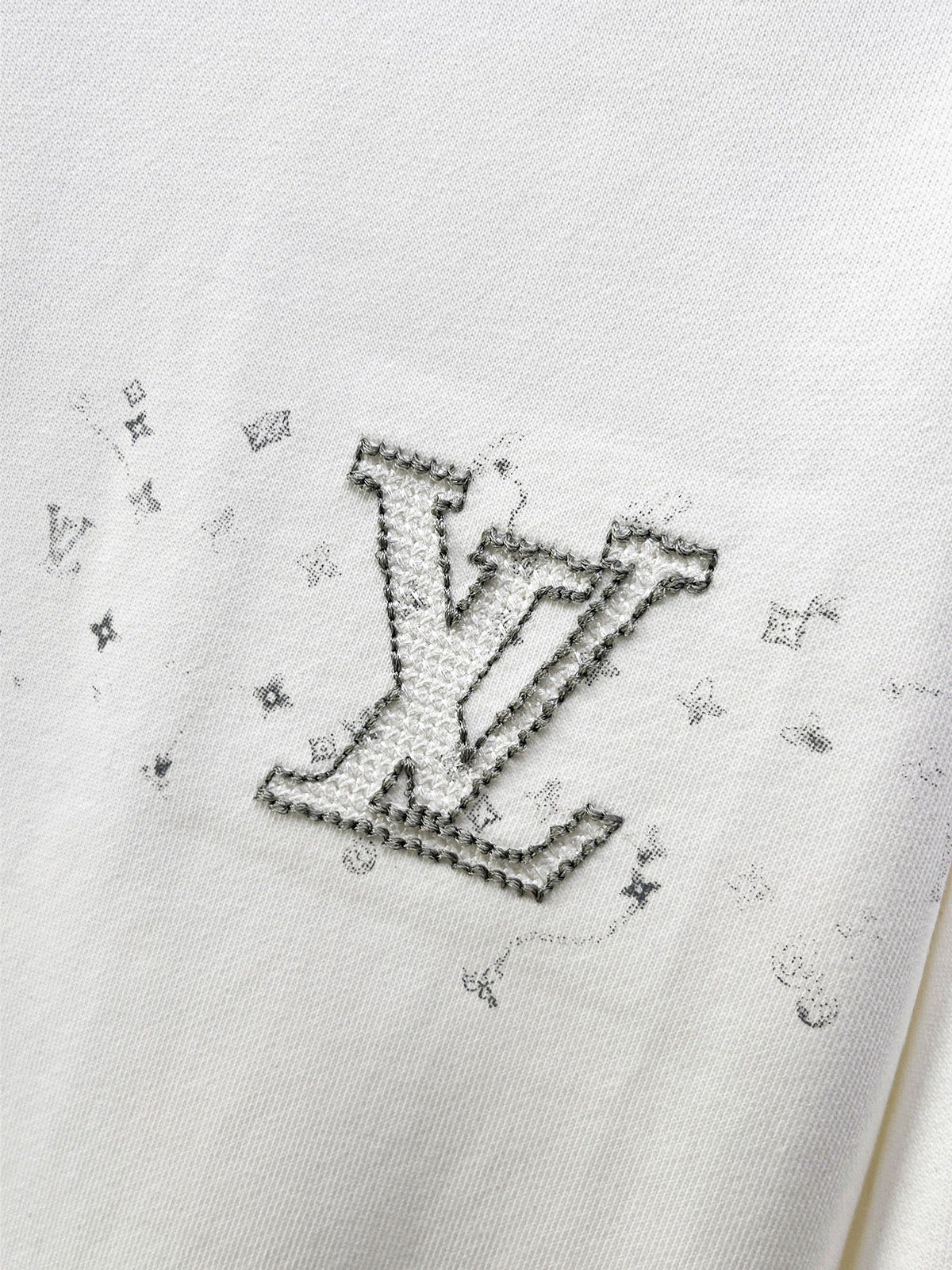 Classic Sweatshirt - 09