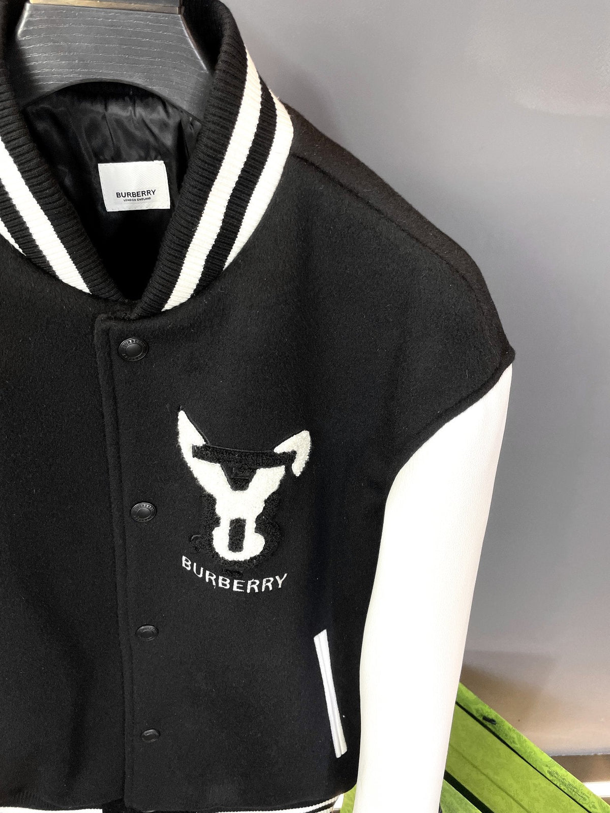 High-End Custom Jacket - 557