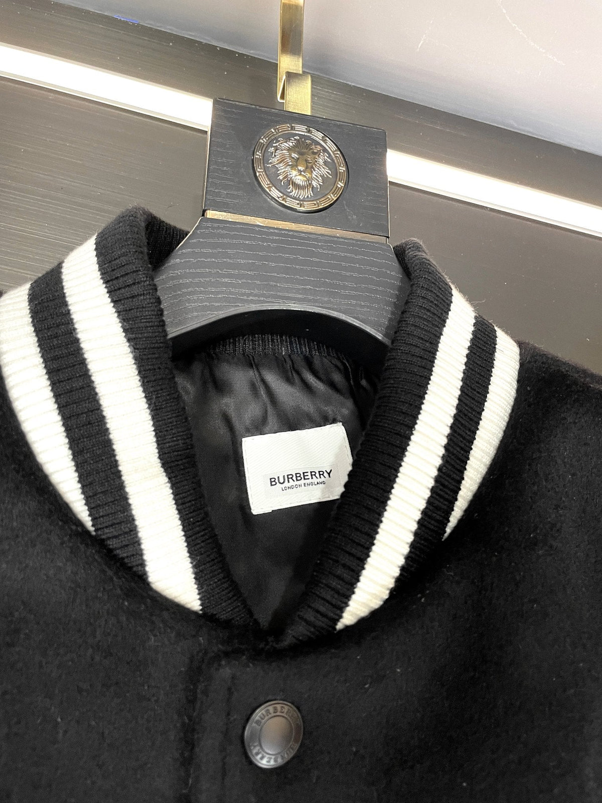 High-End Custom Jacket - 557