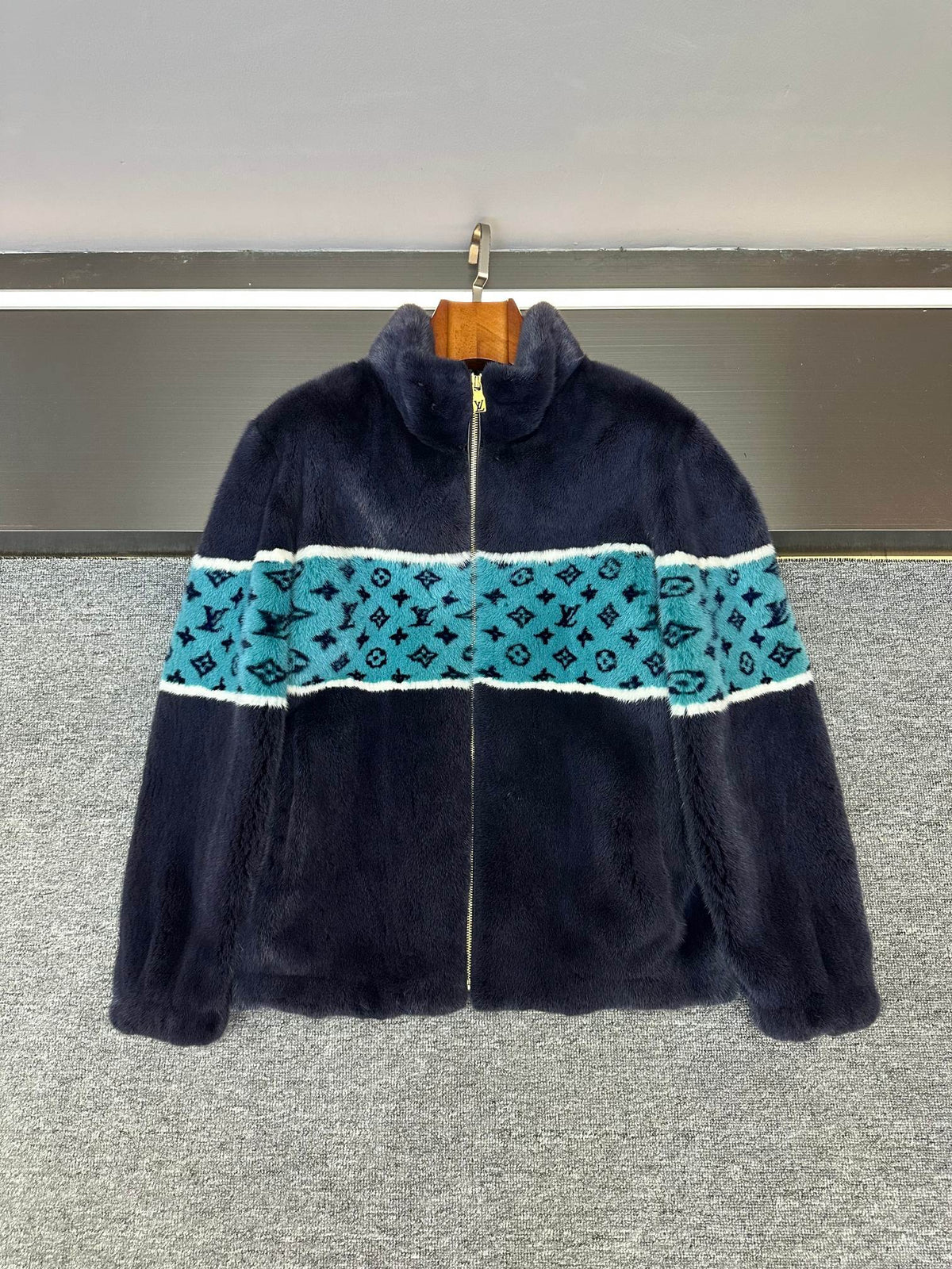 High-End Custom Jacket - 584