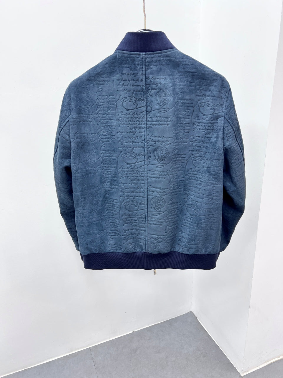 High-End Custom Jacket - 675