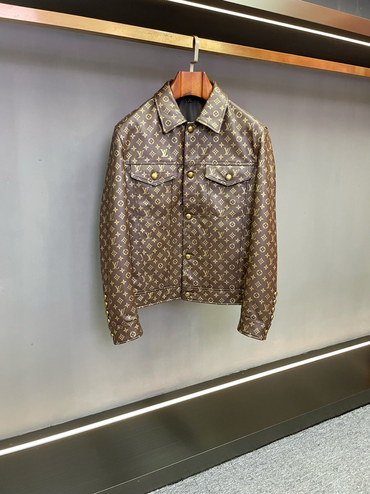 High-End Custom Jacket - 572