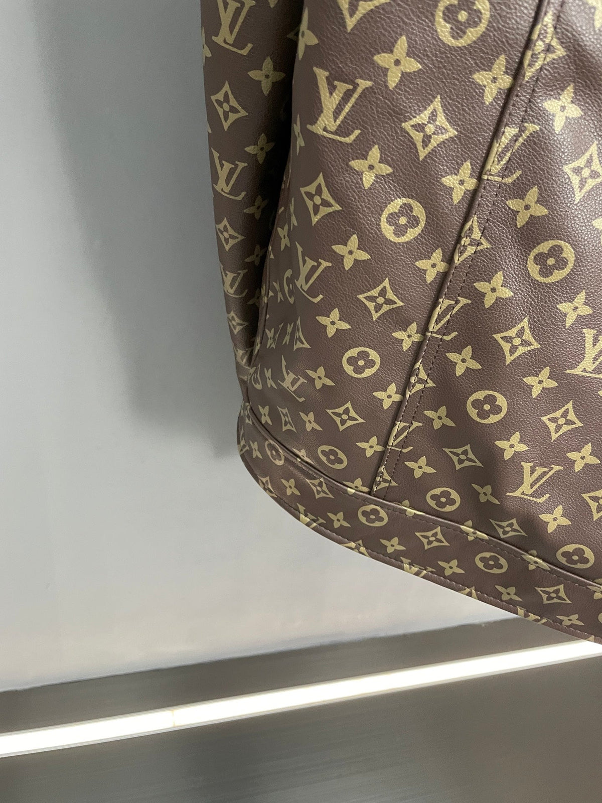High-End Custom Jacket - 572