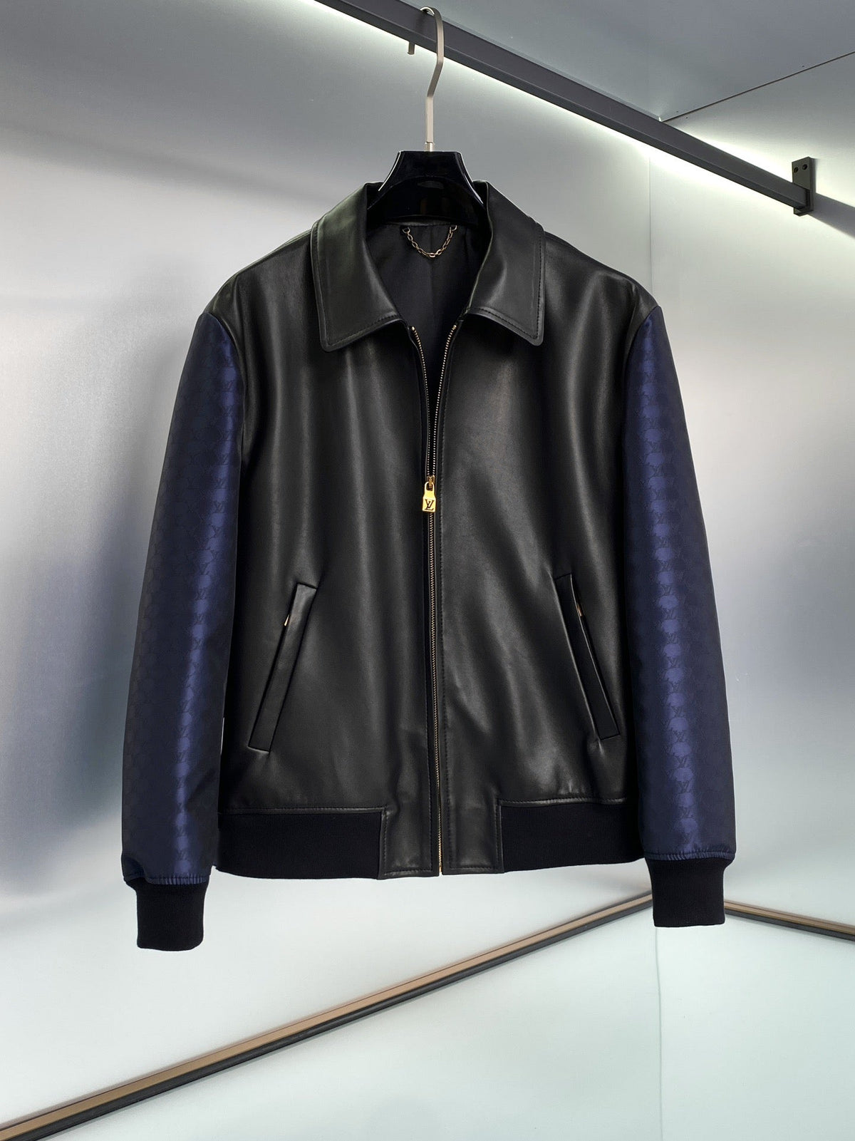 High-End Custom Jacket - 547